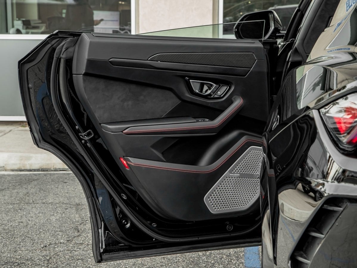 2022 Lamborghini Urus Base